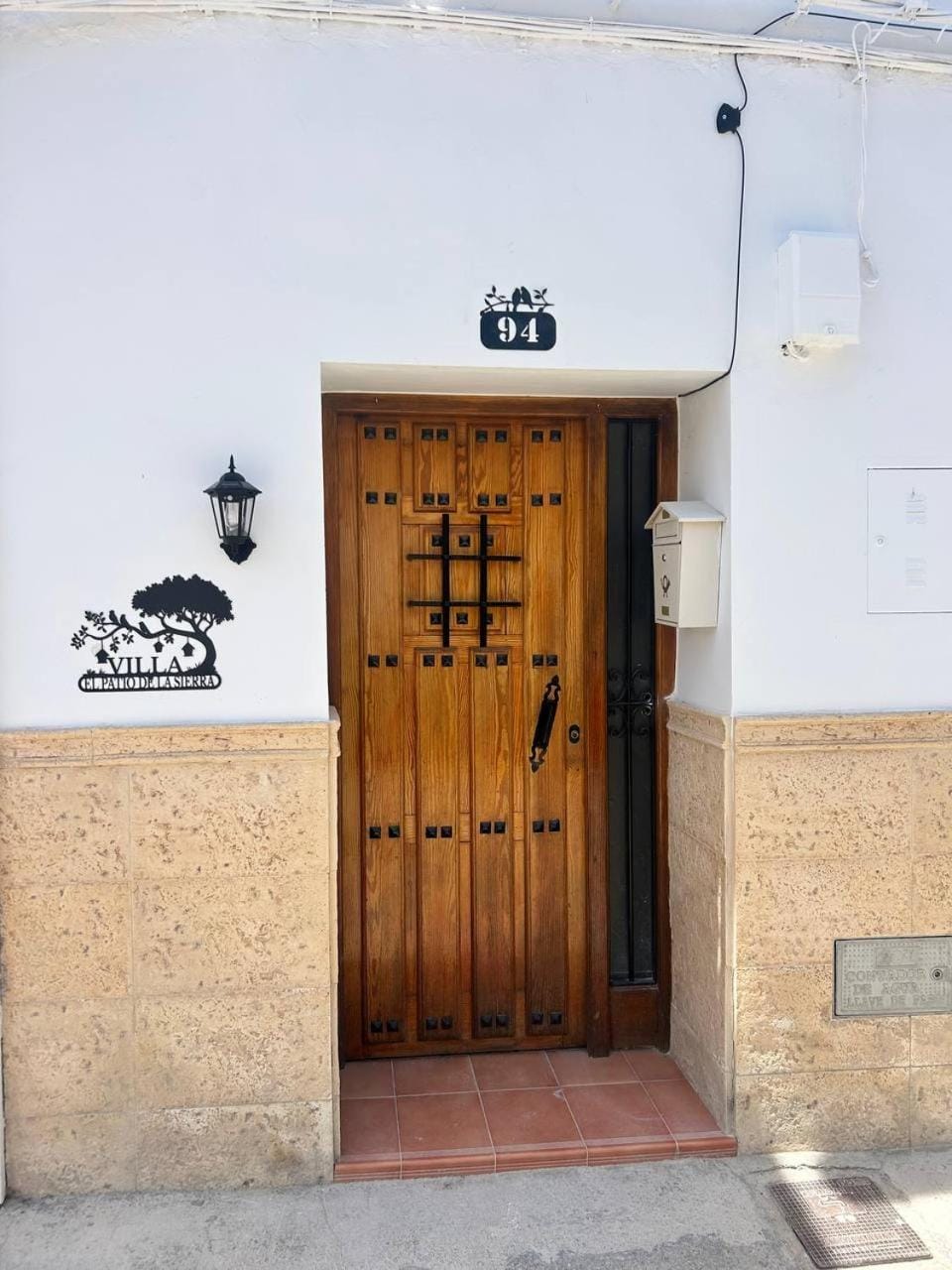 Facade/entrance