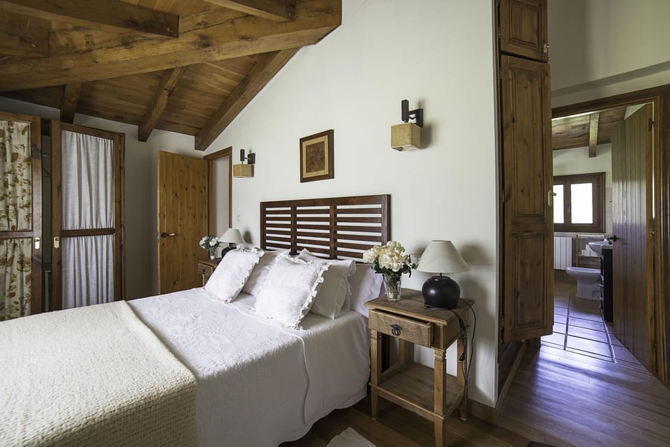 Casas Rurales La Torre Andrín Country House in Cantabria