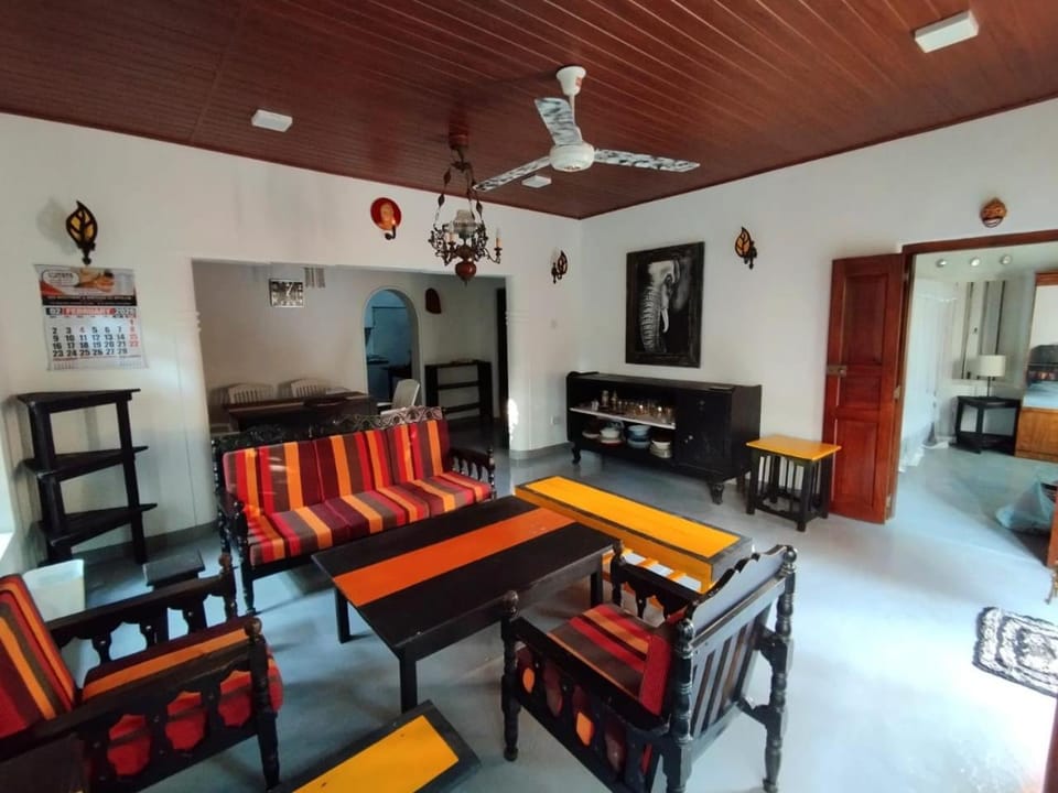 Sudam Villa House in Hikkaduwa