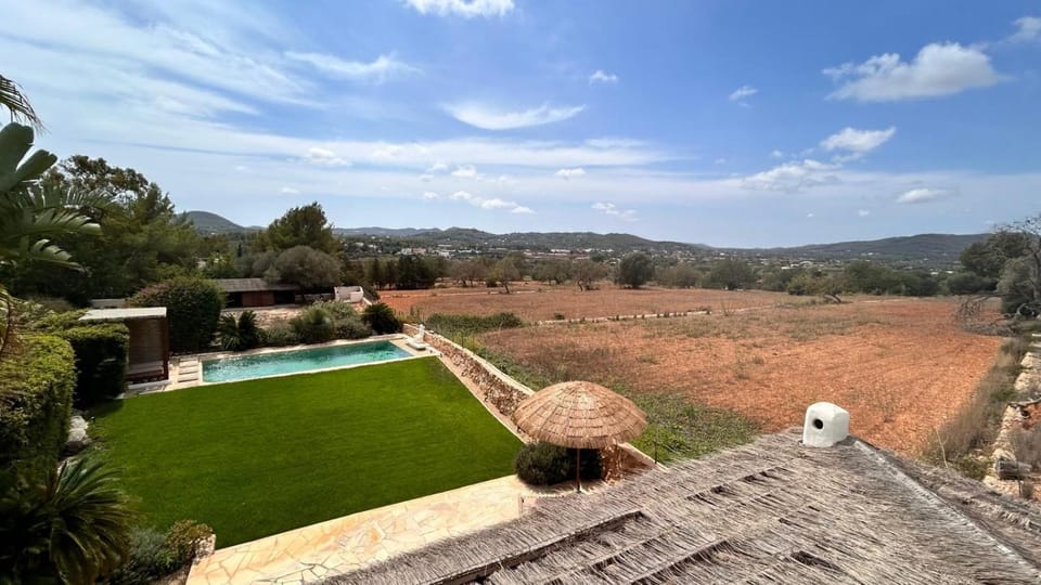 Natural landscape, Mountain view, Pool view, Swimming pool