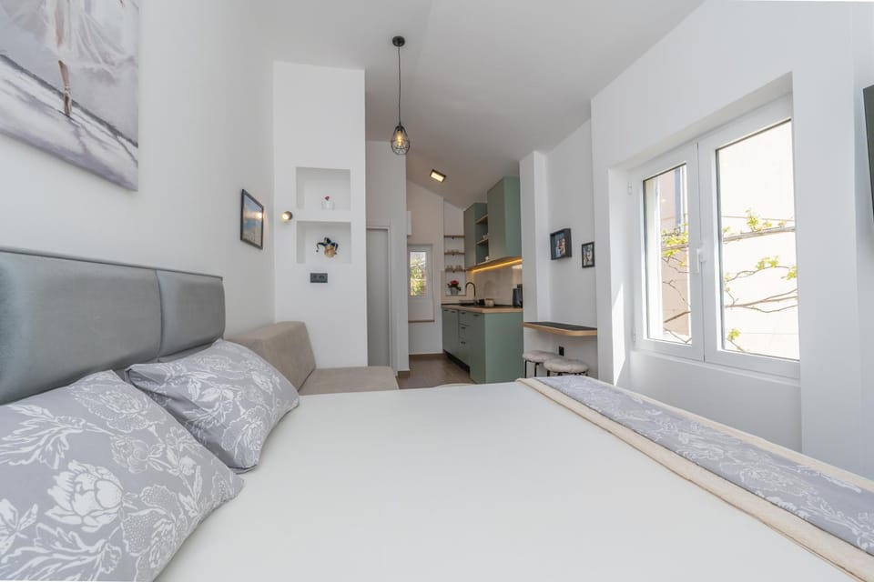 Charm Corner Kotor Apartment in Dobrota