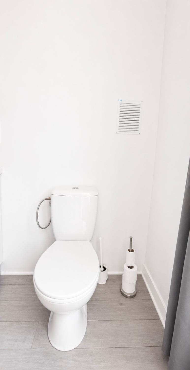 Bed 6F Center-Station-Airport Apartment in Charleroi