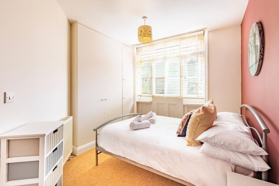 Modern York Terrace Apartment 2 Central Unthank Apartment in Norwich