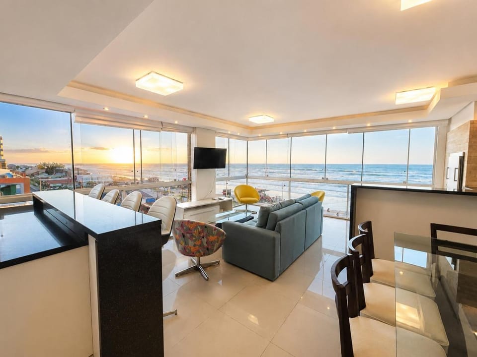 Apartamento Beira mar, Centro de Capão da Canoa, 3 Suítes Apartment in State of Rio Grande do Sul