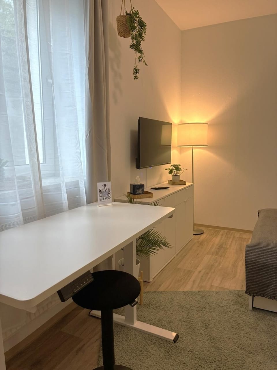 Living room, Photo of the whole room, Bedroom