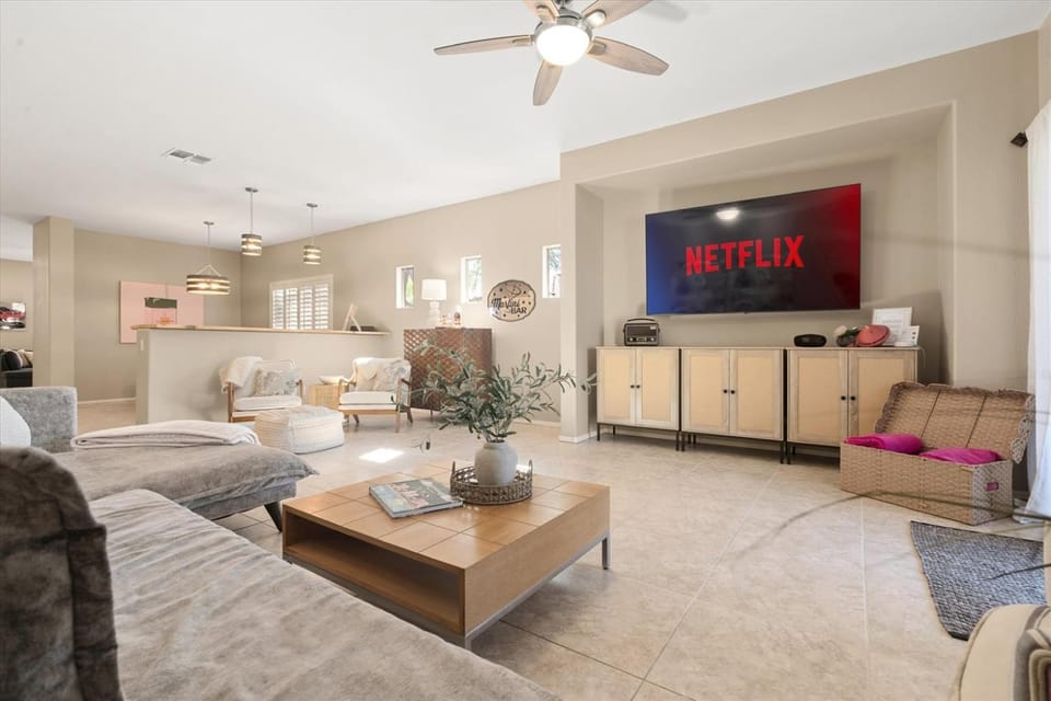 4BR Estrella Mountain Retreat w Heated Pool House in Goodyear