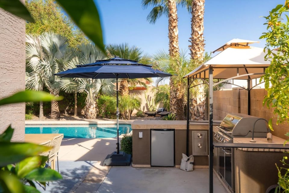 Resort-Style Oasis with Heated Pool House in Goodyear
