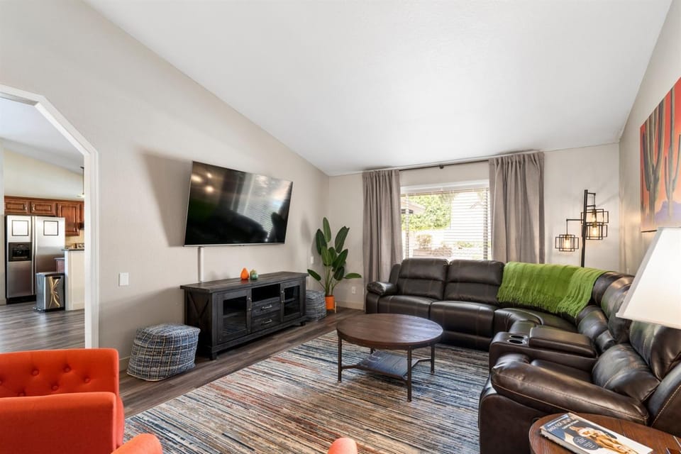 Peoria Home with Private Pool House in Glendale