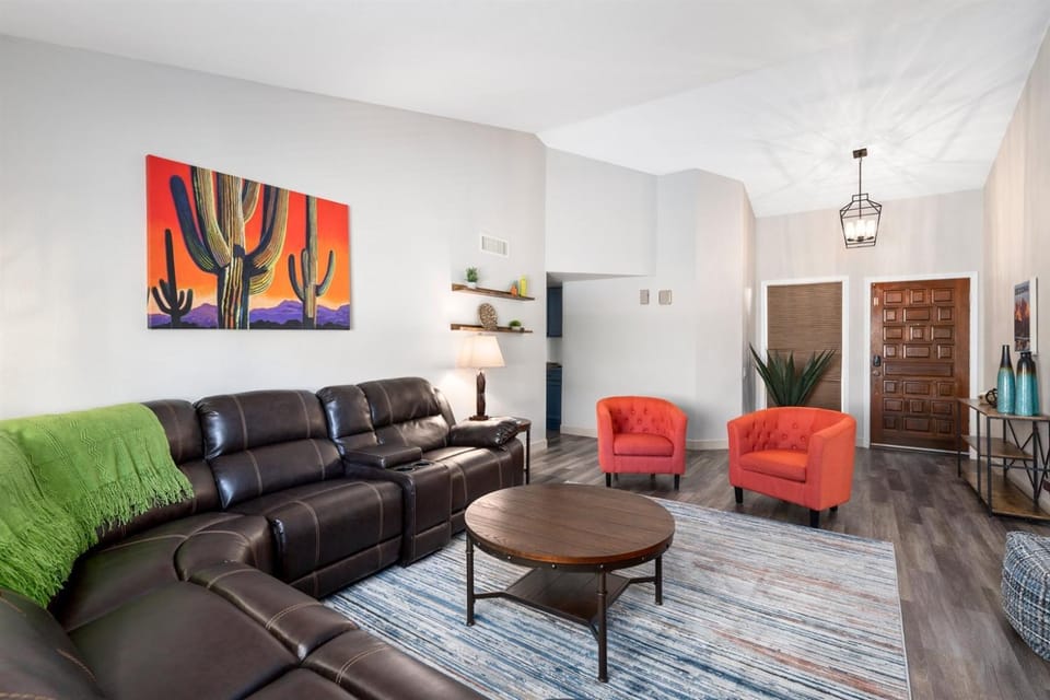 Peoria Home with Private Pool House in Glendale
