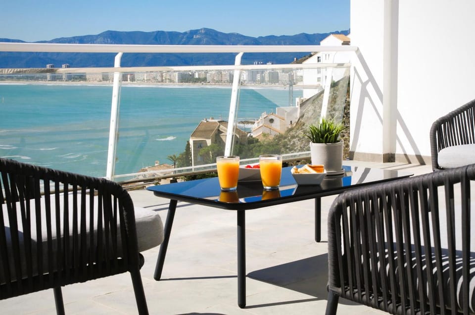 Patio, Balcony/Terrace, Living room, Sea view