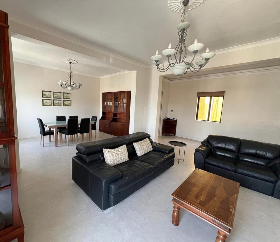 Central & Spacious 3-Bedroom Apartment Apartment in Malta