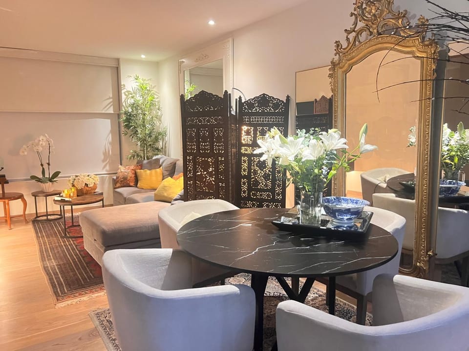 Luxury 2BR in Polanco for 4 - Elegant Lounge Access - Steps to Masaryk Apartment in Mexico City