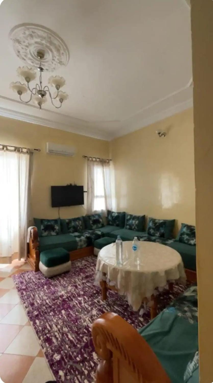 Appartement Élégant ensoleillé avec parking Apartment in Meknes