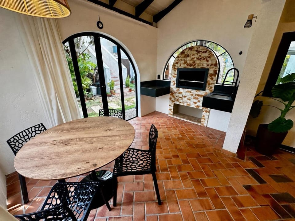 Apto a 100m da Praia - Condomínio Portezuello - Churrasqueira na varanda Apartment in Florianopolis