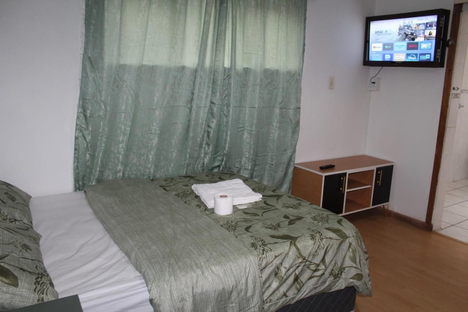 Tatami Guesthouse Bed and Breakfast in Cape Town