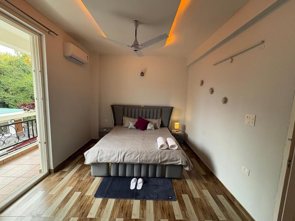 Forest View Peaceful 2BHK Stay Mussoorie Road Apartment in Dehradun