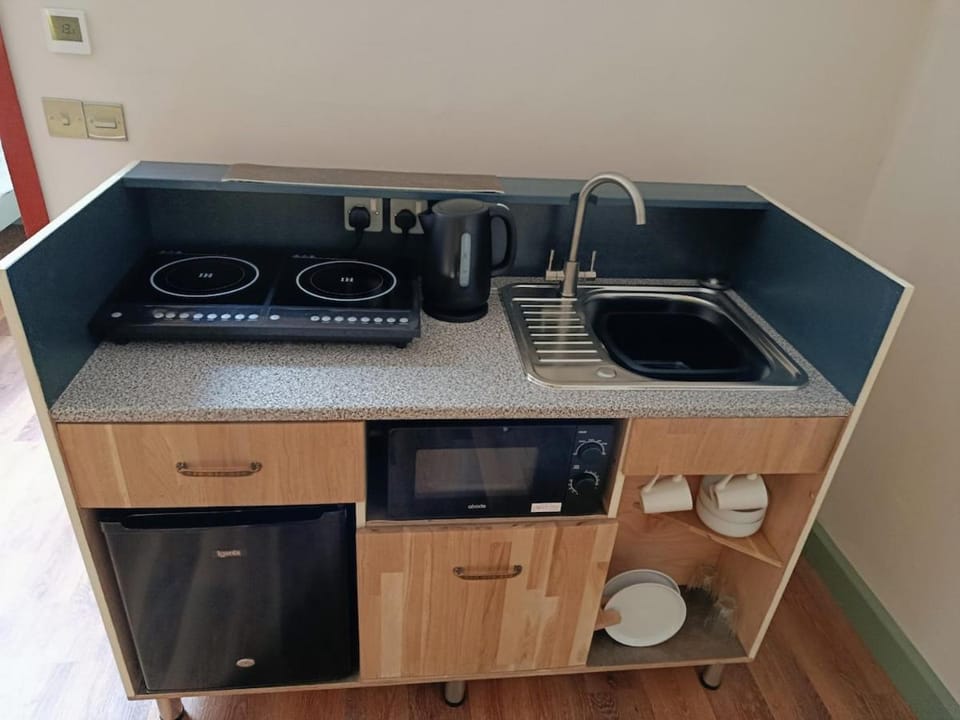 Lodge One The Old Gasworks Fully Accessible Apartment in Taunton Deane