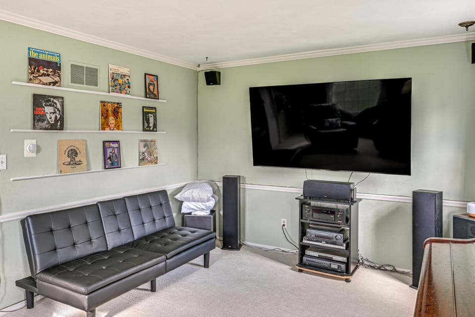 Game Room + 10-Speaker Movie Room: South Bend Home House in Granger