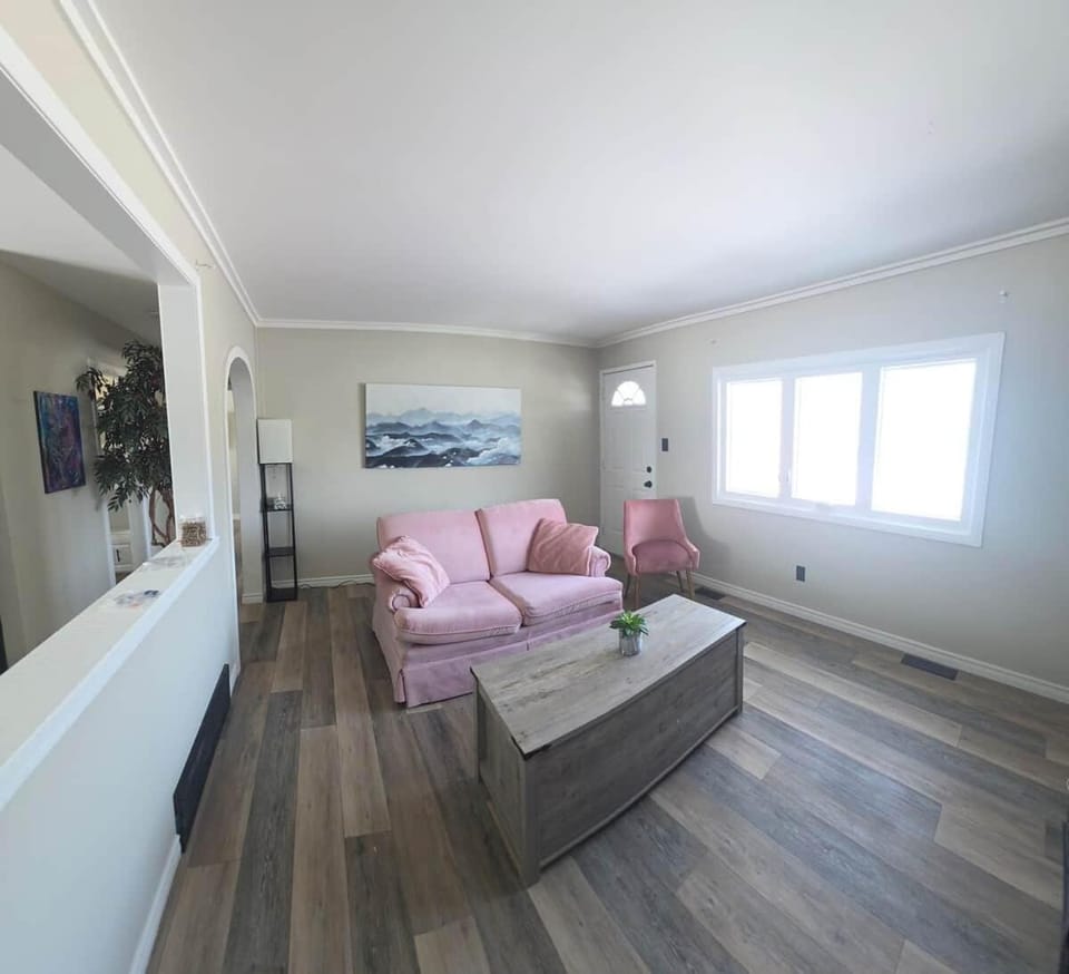 Stylish 3BR Home Near Hub Trail & Amenities House in Sault Ste Marie