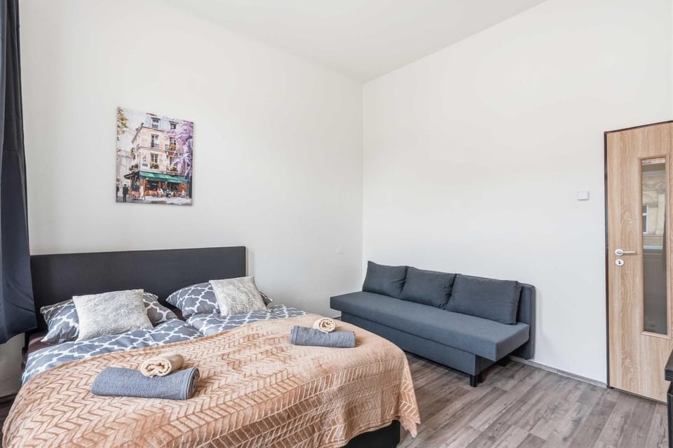 London & Paris Residence Apartment in Prague