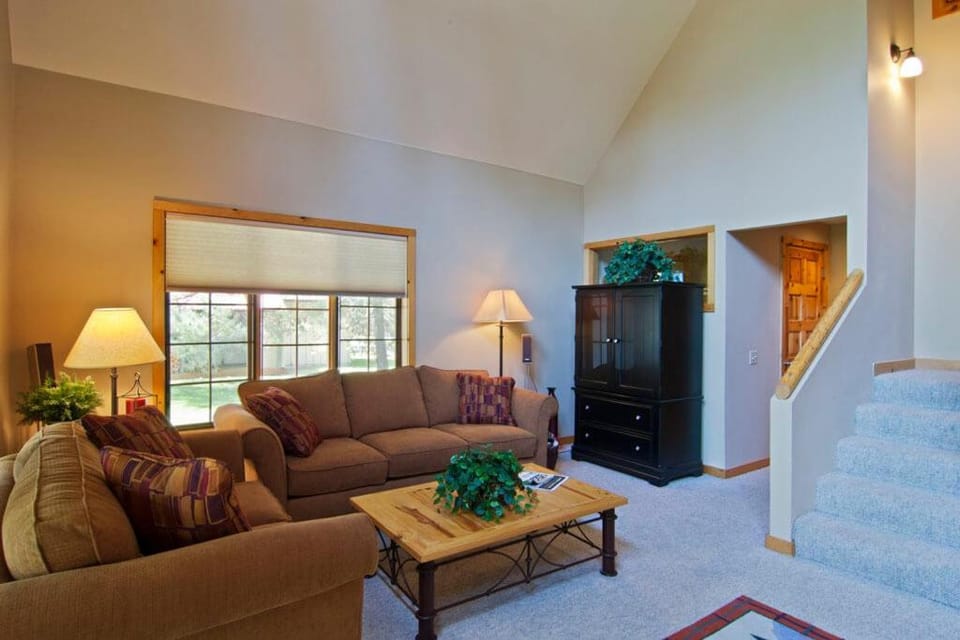 34 Circle Four Ranch Cabin Cabin in Sunriver