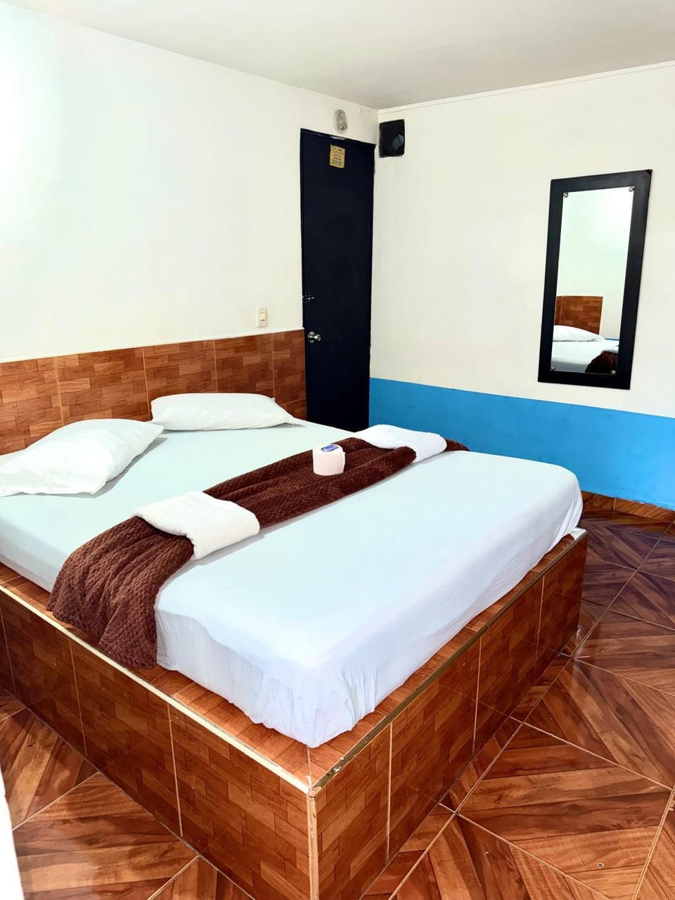 Bed, Photo of the whole room