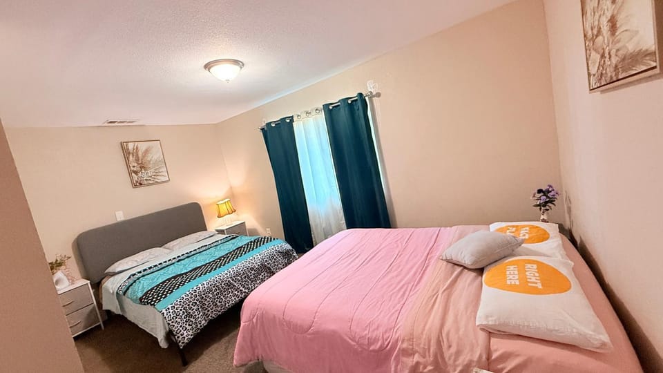 Large spacious home 6BD 3BA Apartment in Madera
