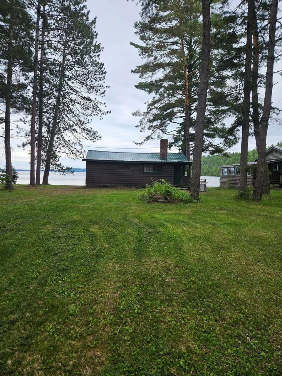 Charming Cabin 9 on Big Basswood Lake Cabin in Michigan