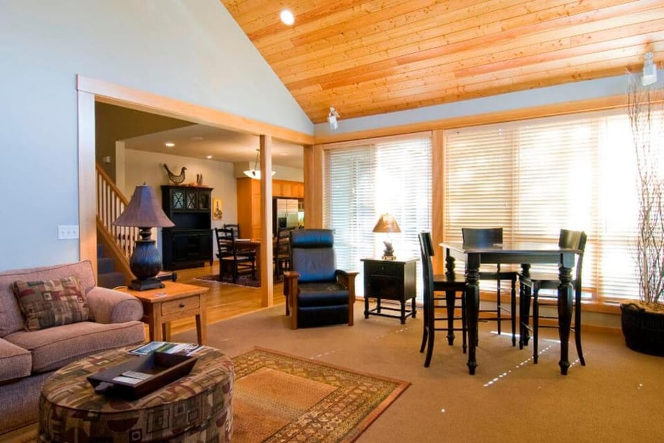 42 Fremont Crossing House in Sunriver