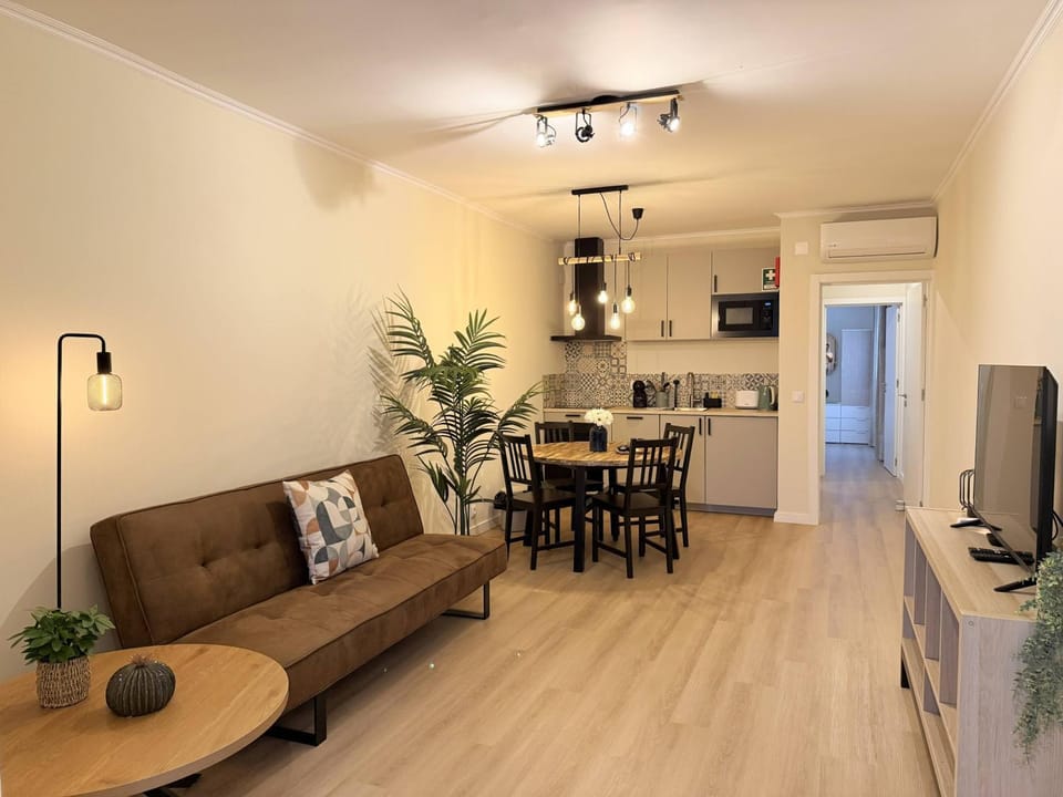 Living room, Seating area, kitchen