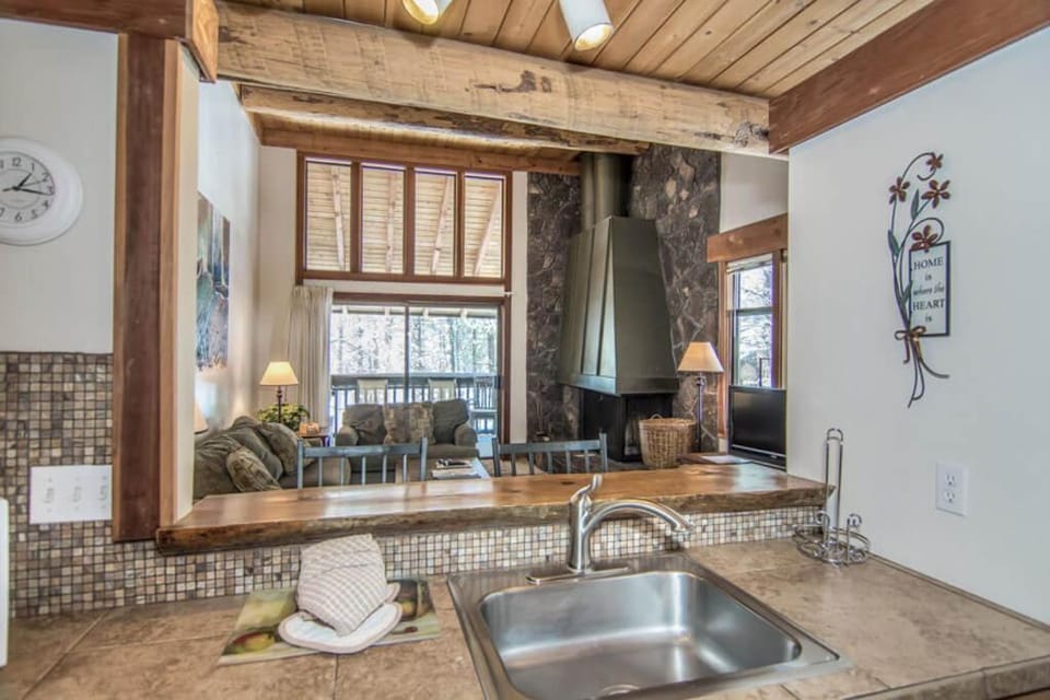 50 Wildflower Apartment in Sunriver