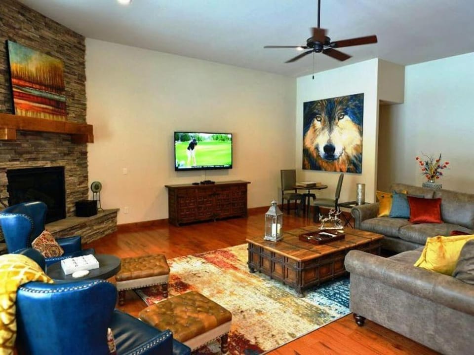 56263 Sable Rock Loop House in Oregon