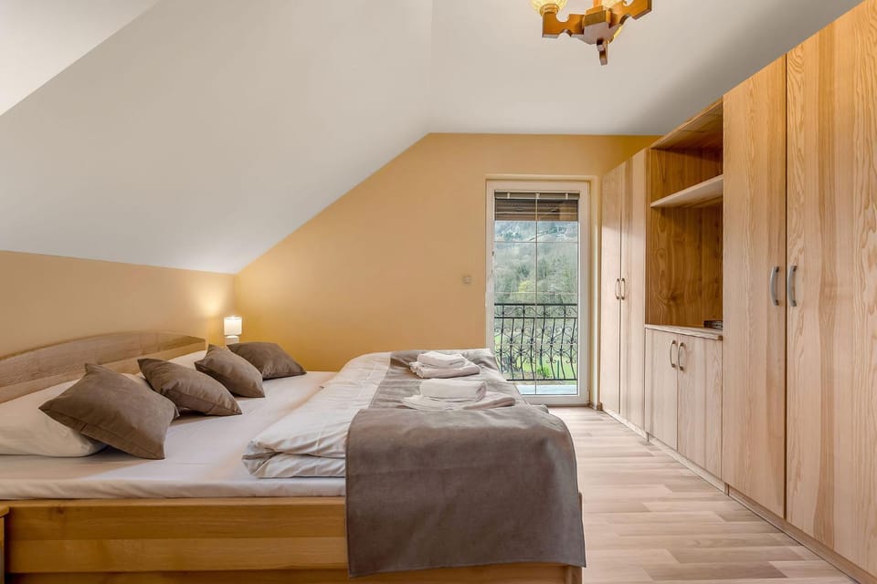 Bed, Bedroom, wardrobe