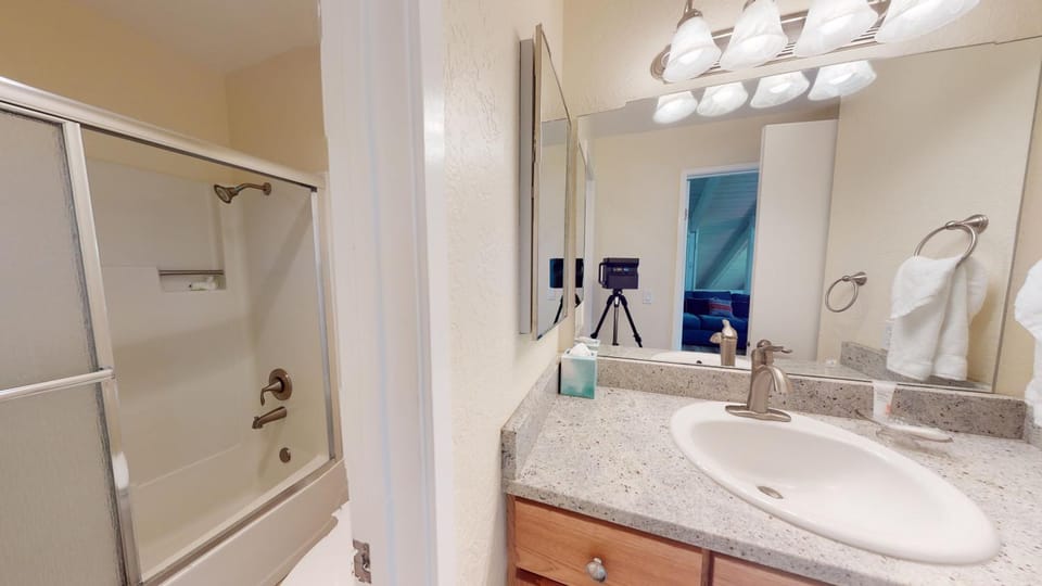 28 Tennis Village Apartment in Sunriver