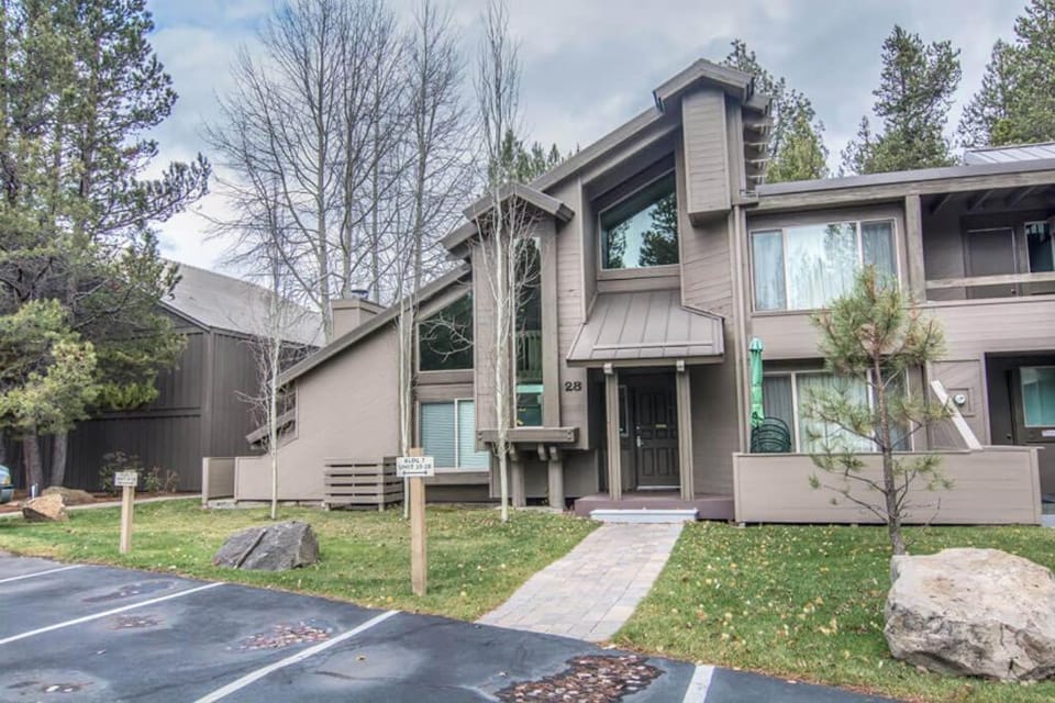 28 Tennis Village Apartment in Sunriver