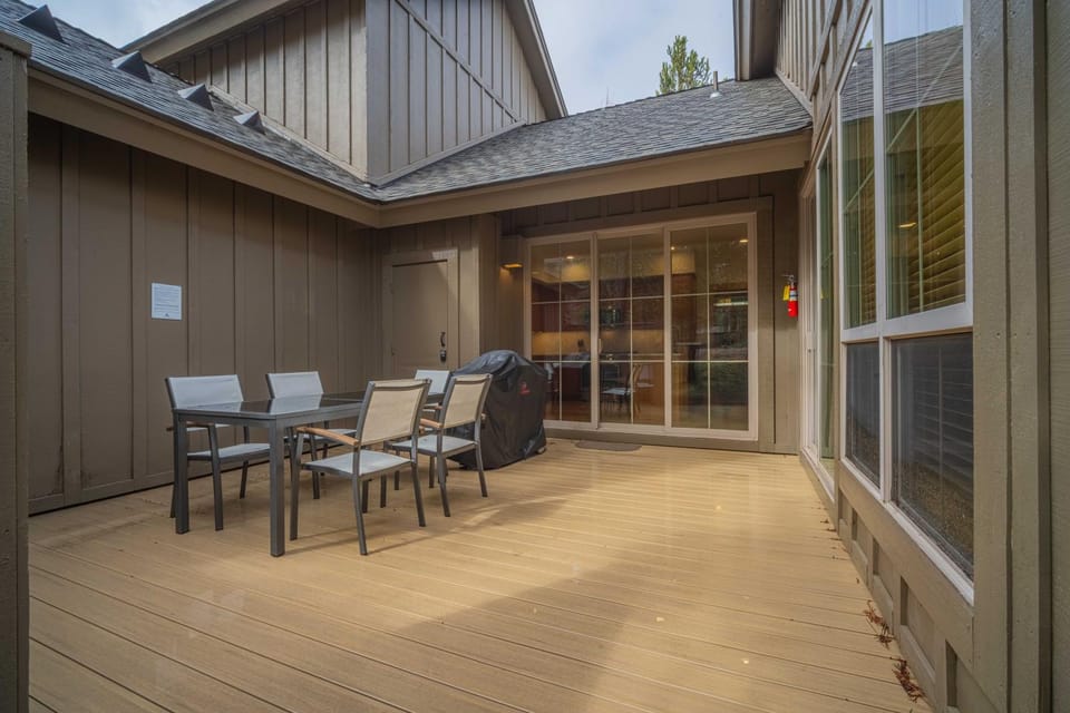 30 Fremont Crossing House in Sunriver
