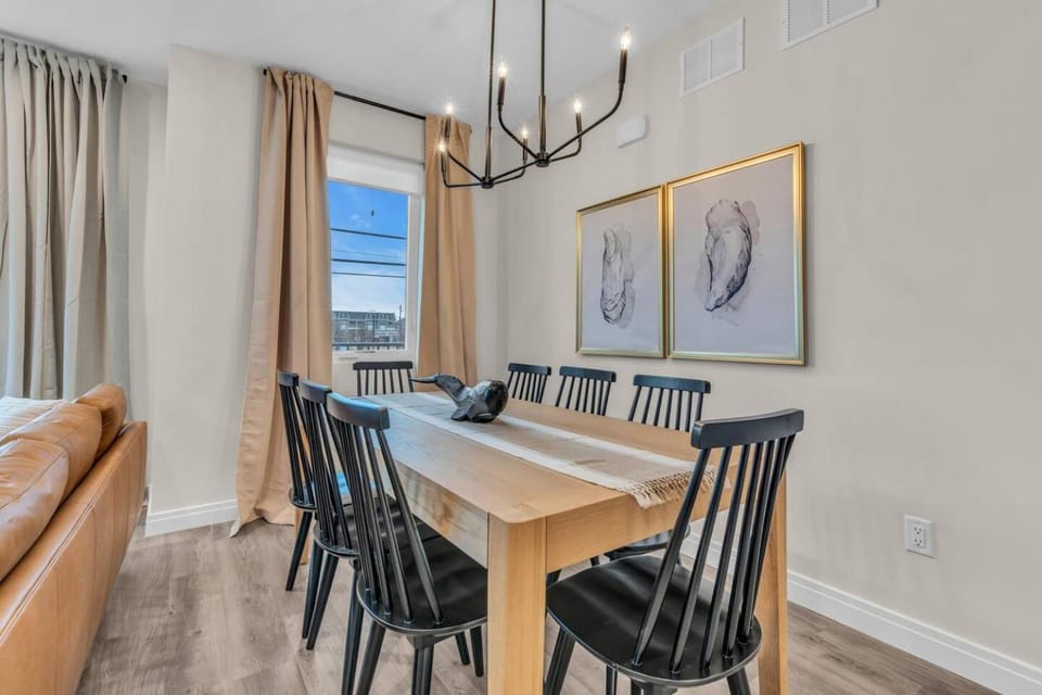 Coffee | Fast Wifi | Rooftop Deck | Linen & Towels House in Seaside Heights