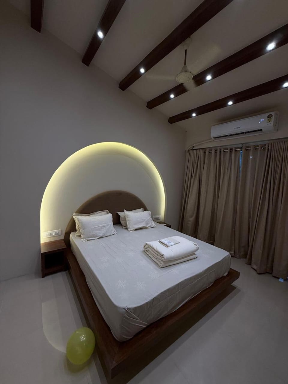 Jacuzzi Escape Retreat Villa in Thane
