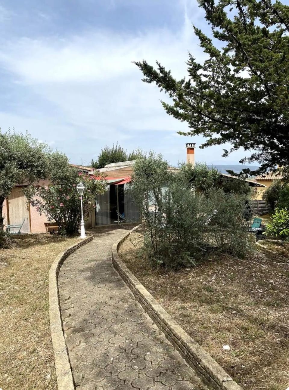 Maison des olivettes accès piscine House in Manosque