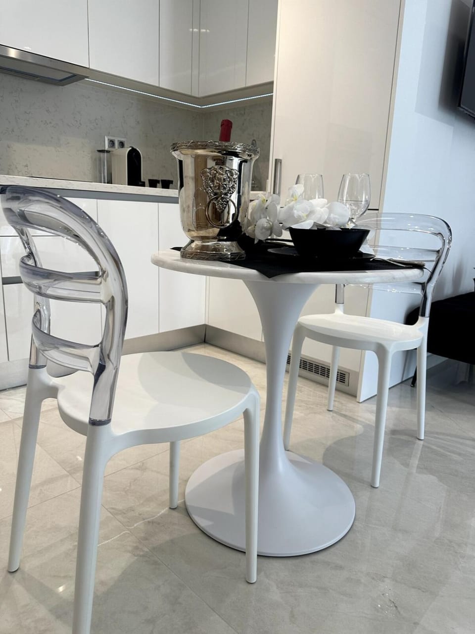Oikos - Entire Studio In The Centre Apartment in Heraklion