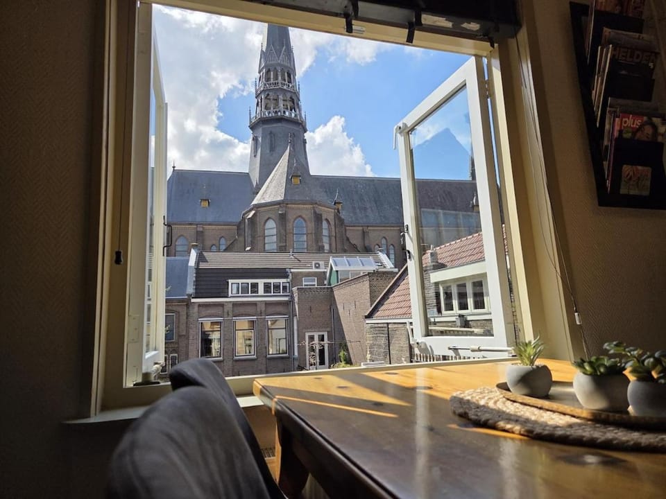 Attic apartment in historic canal house in city center Gouda Apartment in Gouda