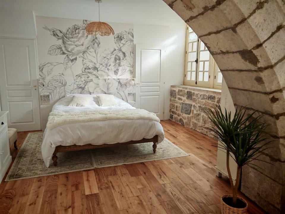 Charme et élégance au cœur du village Apartment in Saint-Antonin-Noble-Val