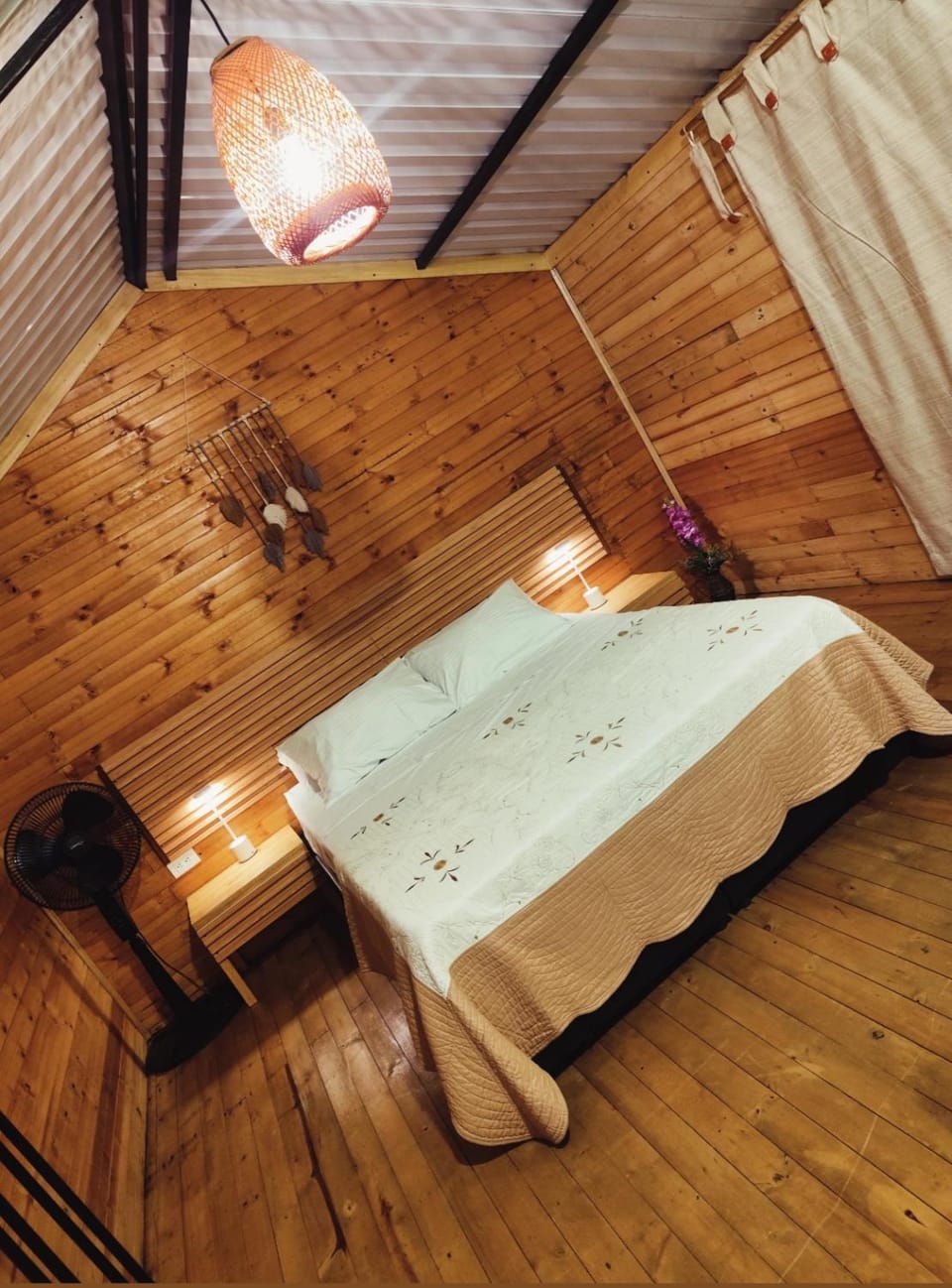 Bed, Photo of the whole room
