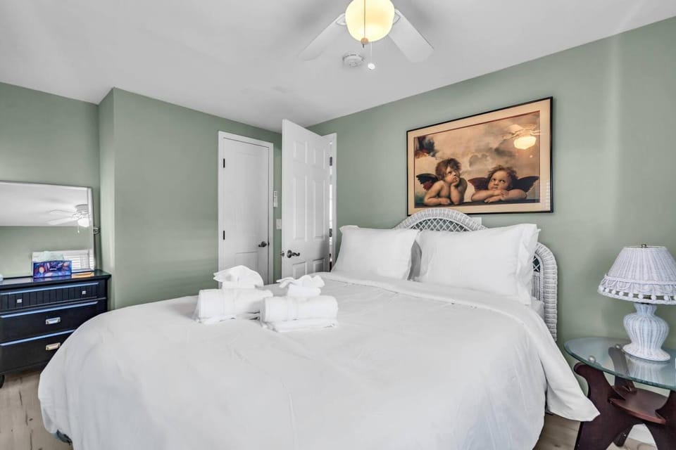 Fast Wi-Fi | Linen & Towel | Coffee | Prof Cleaned House in Seaside Park