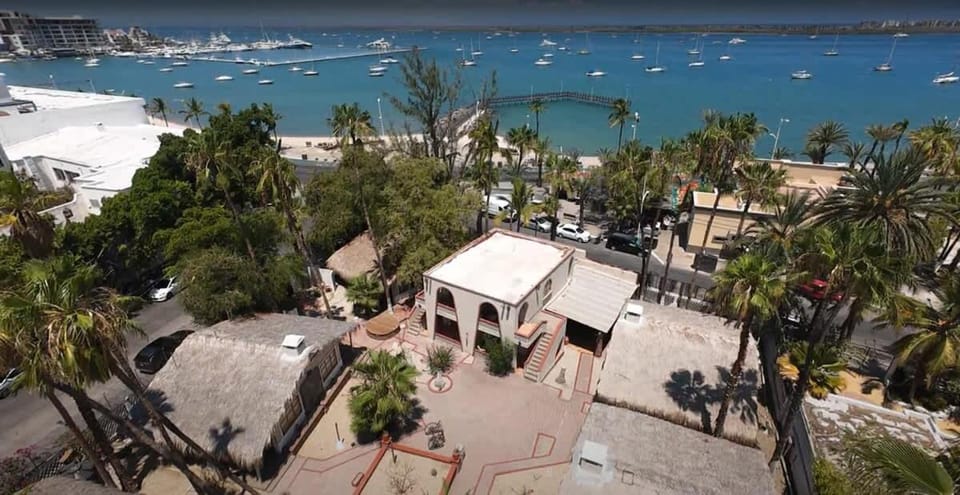 SS 6B Cabaña rustica frente al malecon de La Paz House in La Paz