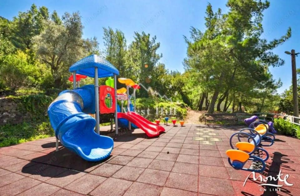 Poolside apartments in Kavac Apartment in Kotor Municipality