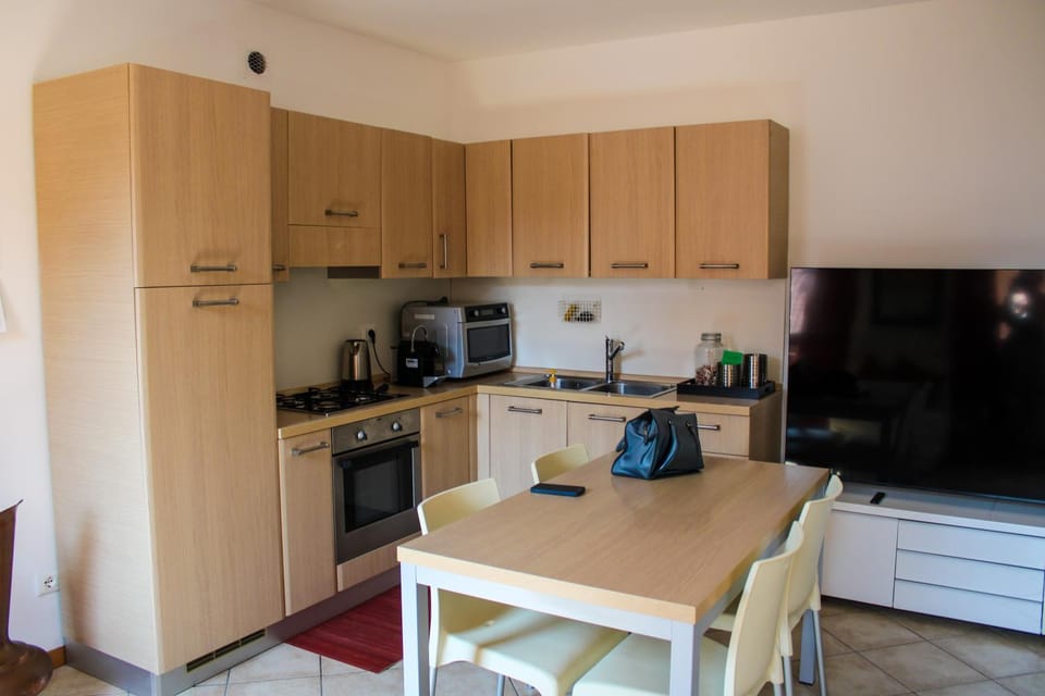 TV and multimedia, Kitchen or kitchenette