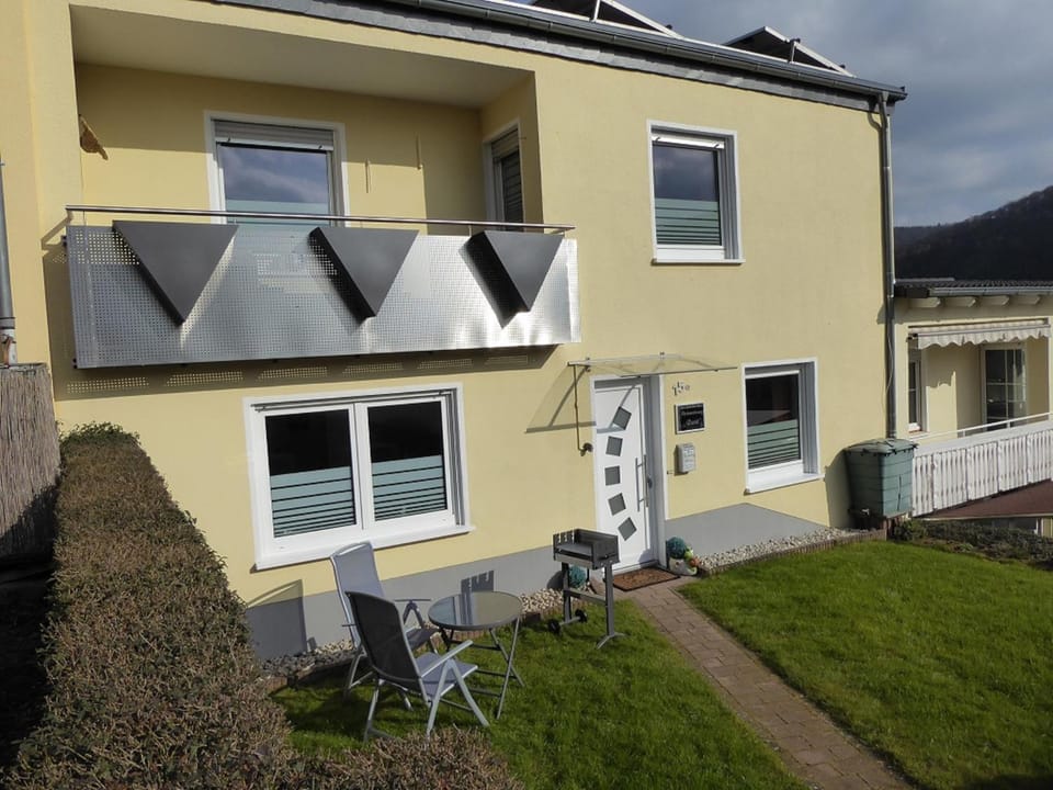 Facade/entrance, BBQ facilities, Garden