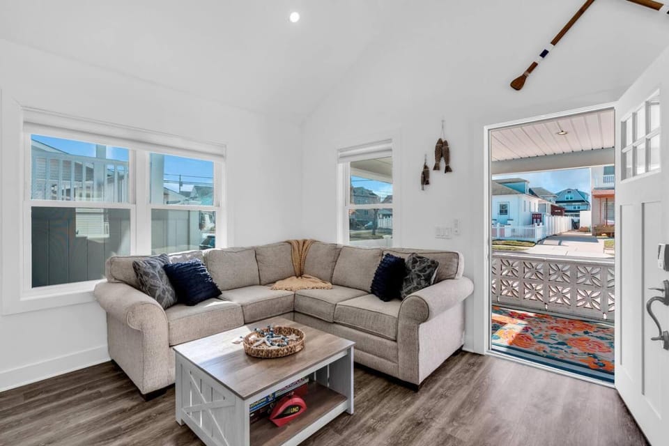 Porch | BBQ | Coffee Maker | Parking House in Belmar