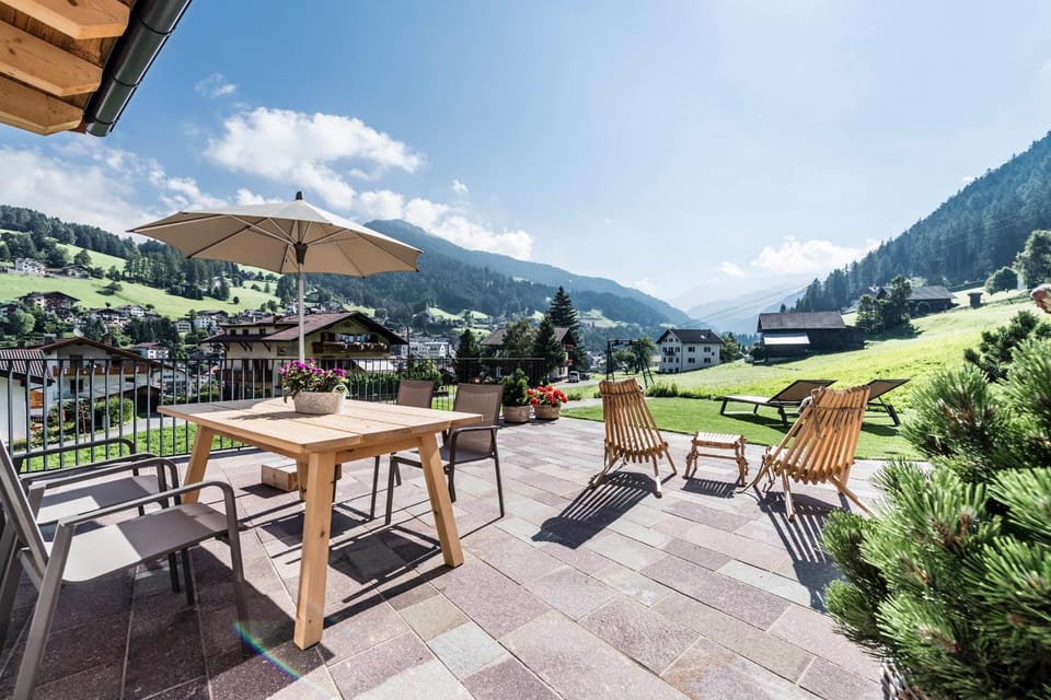 View (from property/room), Balcony/Terrace